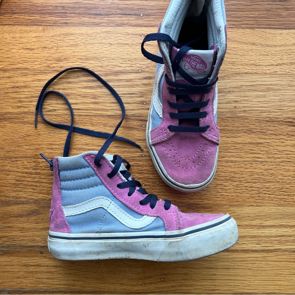 Cutest 80’s color theme Vans with zip up in the back!